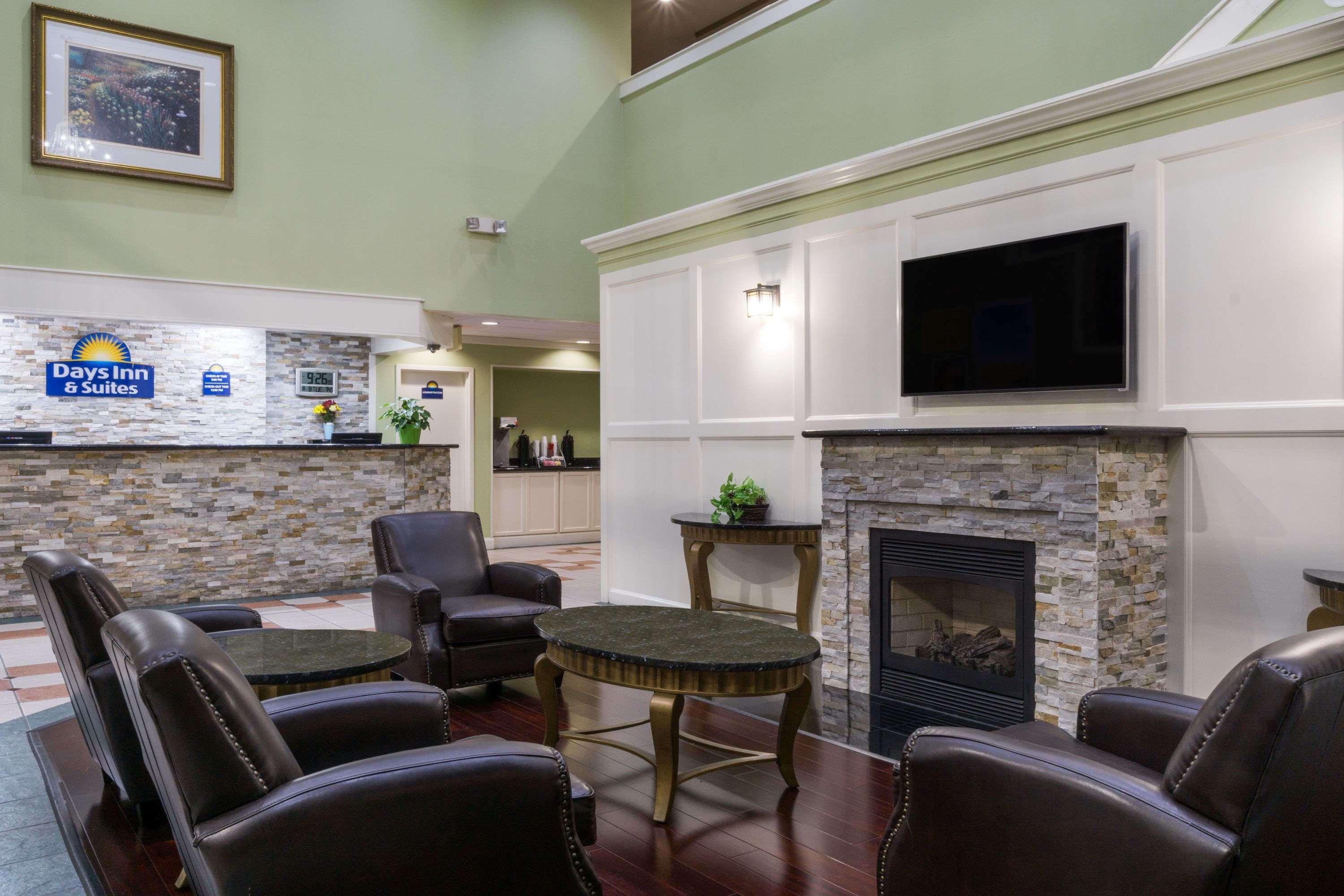Days Inn By Wyndham Columbus East Airport Exteriör bild