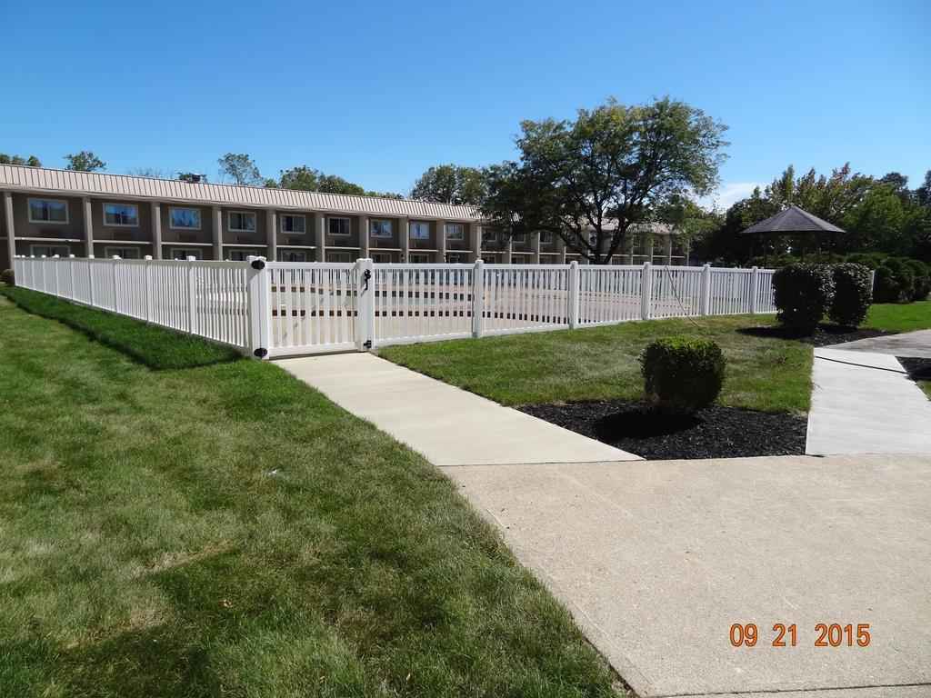 Days Inn By Wyndham Columbus East Airport Exteriör bild